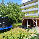 Ohpardon! - Monteurwohnung Im Dg, Einzelbetten, Garten Apartman