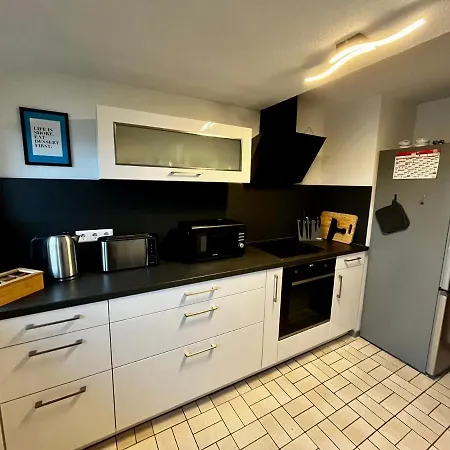 아파트 Ohpardon! - Monteurwohnung Im Dg, Einzelbetten, Garten *