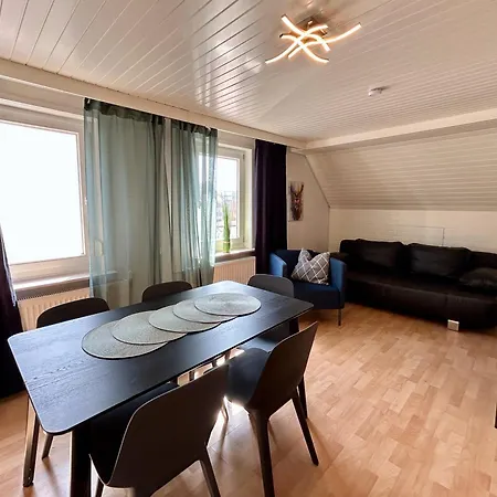 Ohpardon! - Monteurwohnung Im Dg, Einzelbetten, Garten Apartman