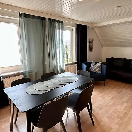Ohpardon! - Monteurwohnung Im Dg, Einzelbetten, Garten
